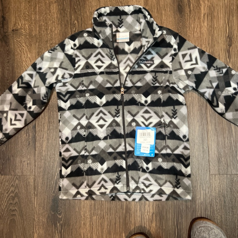 NWT Youth Small Columbia Black and Gray Patterned Fleece Jacket